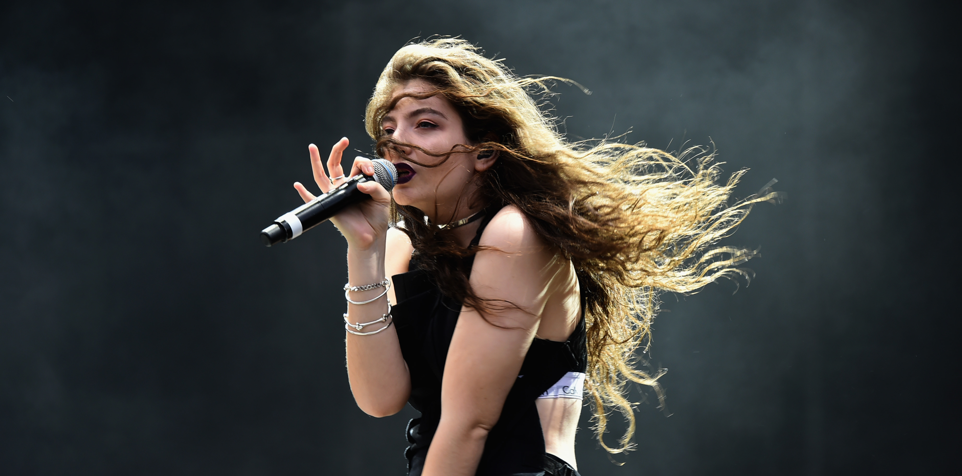 LORDE PONE FIN A CUATRO AÑOS DE SILENCIO CON 'SOLAR POWER'